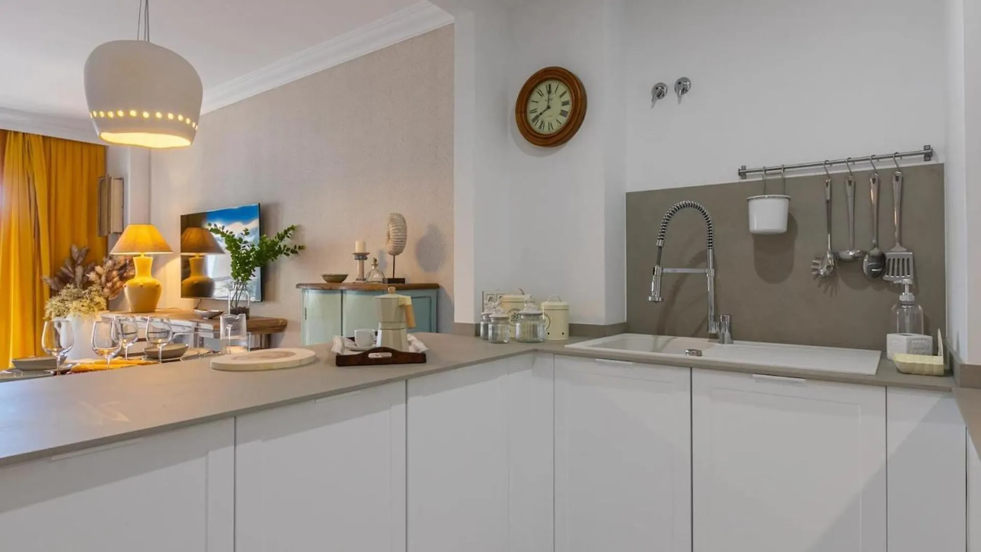 Banus Home Μαρμπέλλα 0*,